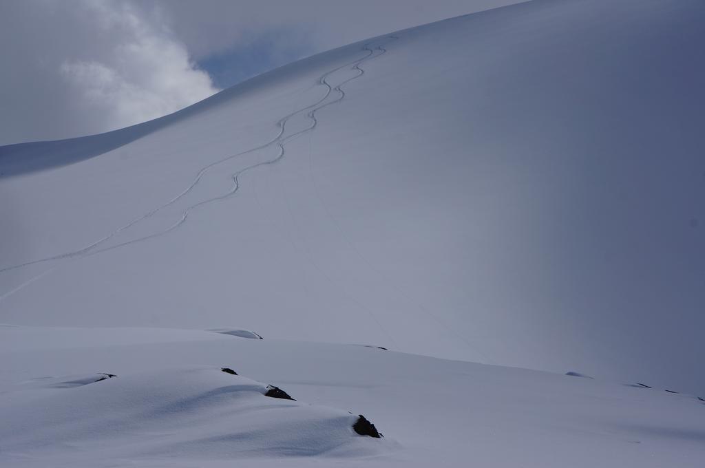 Whitewater Lodge Голдън Екстериор снимка
