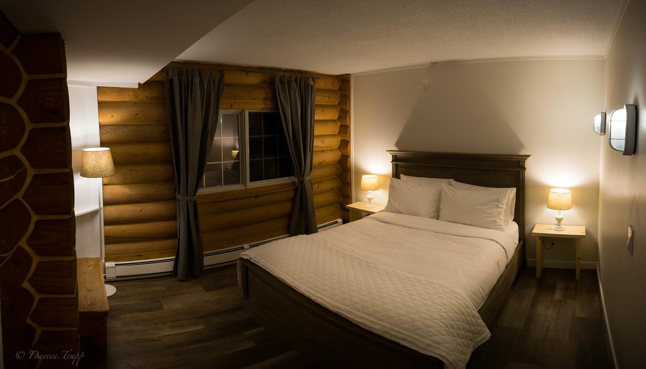 Whitewater Lodge Голдън Екстериор снимка
