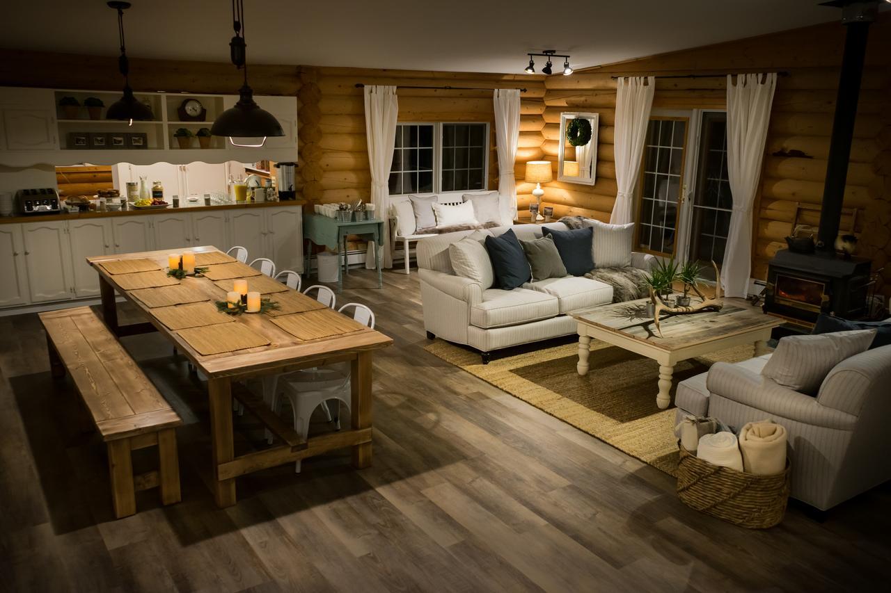 Whitewater Lodge Голдън Екстериор снимка