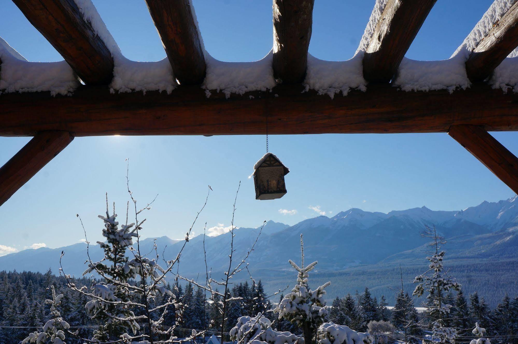Whitewater Lodge Голдън Екстериор снимка